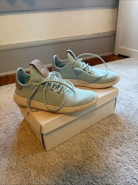 Adidas Pharrell Williams Sneakers